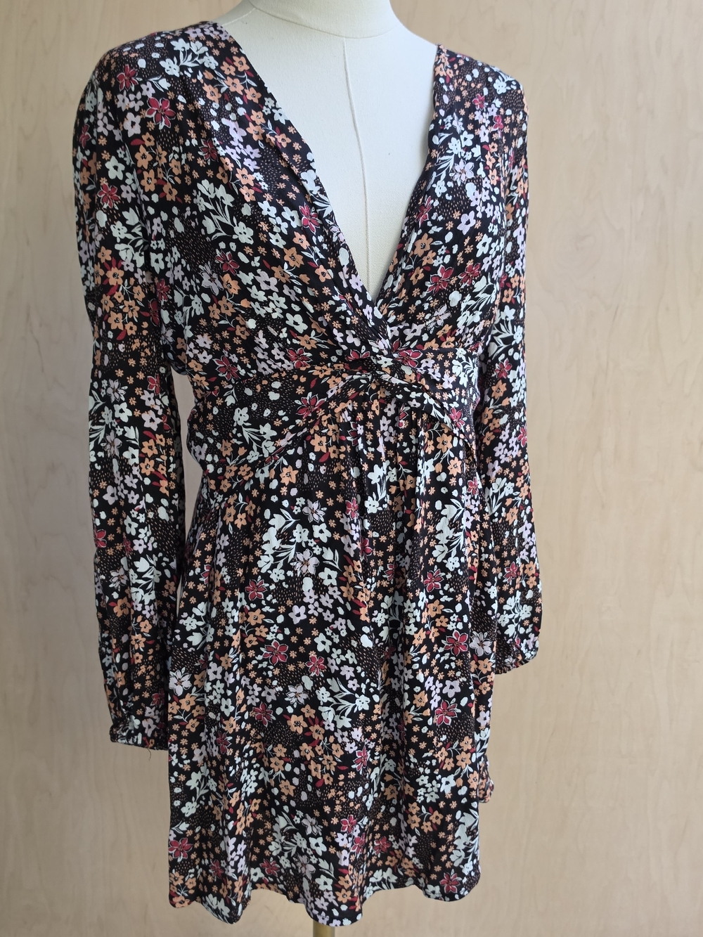 MINKPINK Black Floral Long Sleeve Twist Front Dress